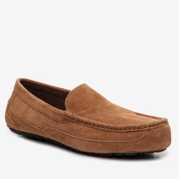 UGG Other - UGG new net slipper moccasin alder slip on I believe mens 8 brown flaw bottom